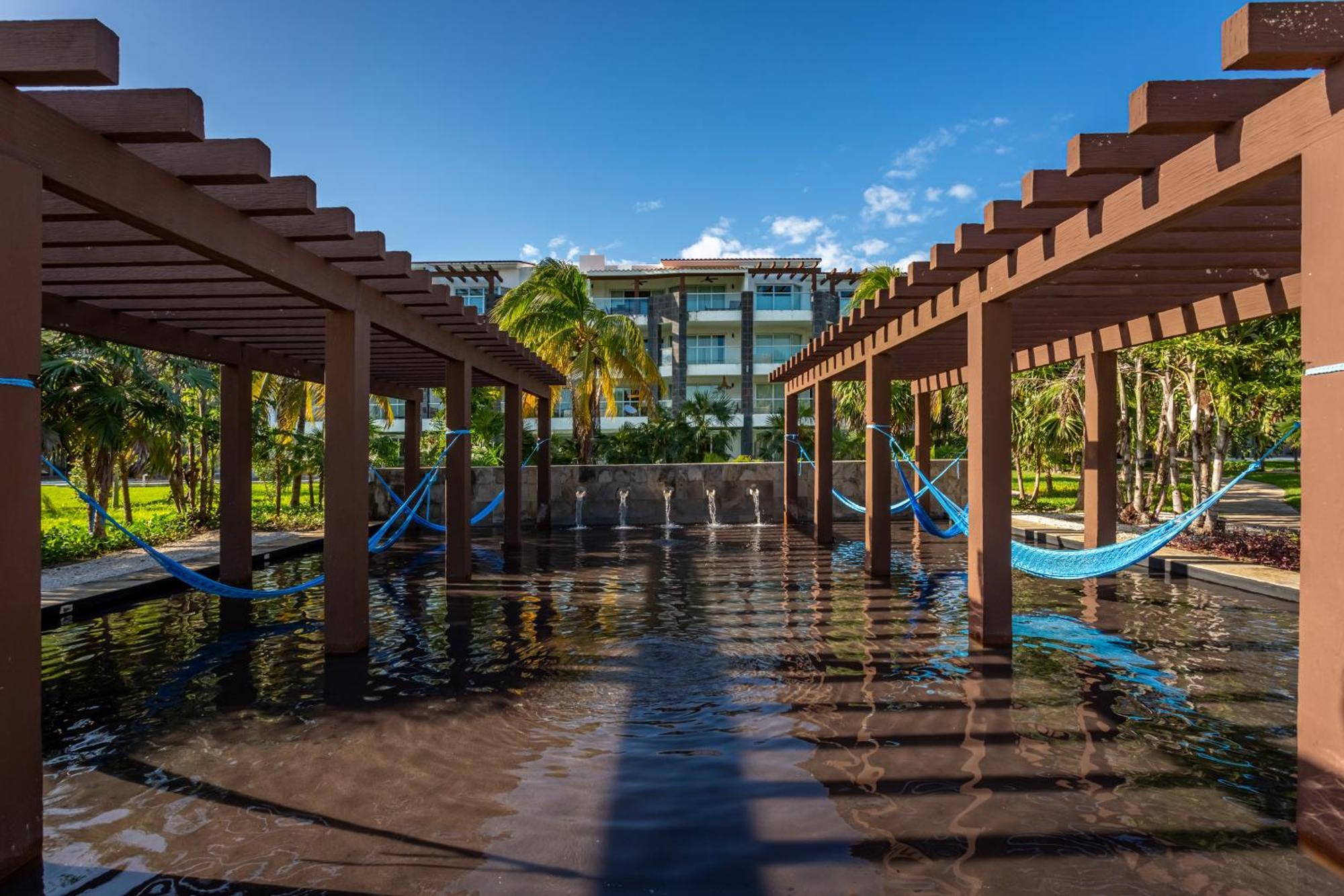 Casa Mares Ocean Front Penthouse *